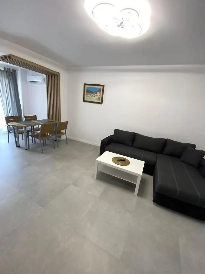 Catedral Apartment Bucureşti 0*,