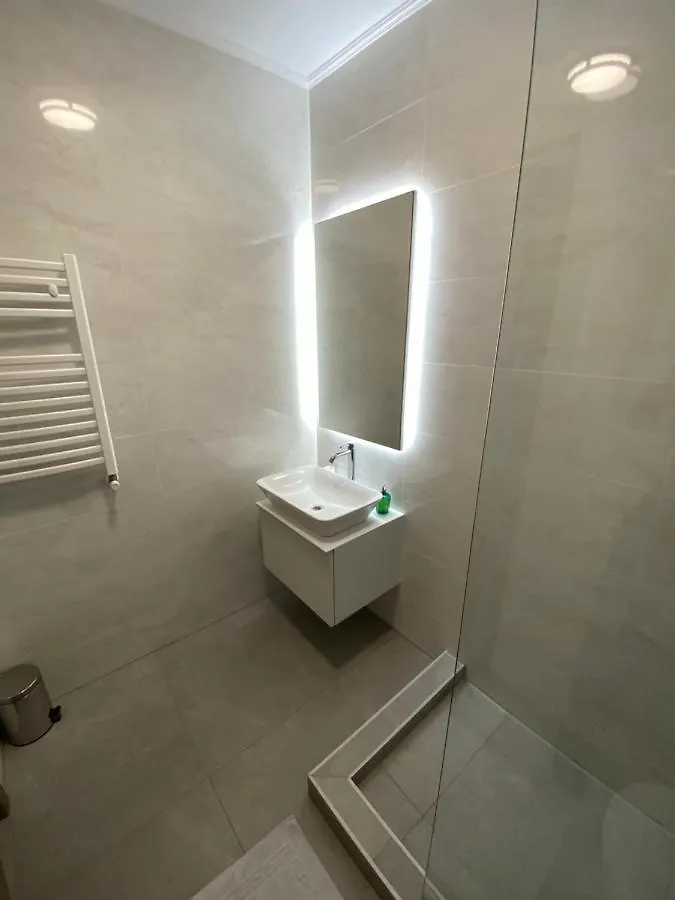 Catedral Apartment Bucureşti 0*,  România